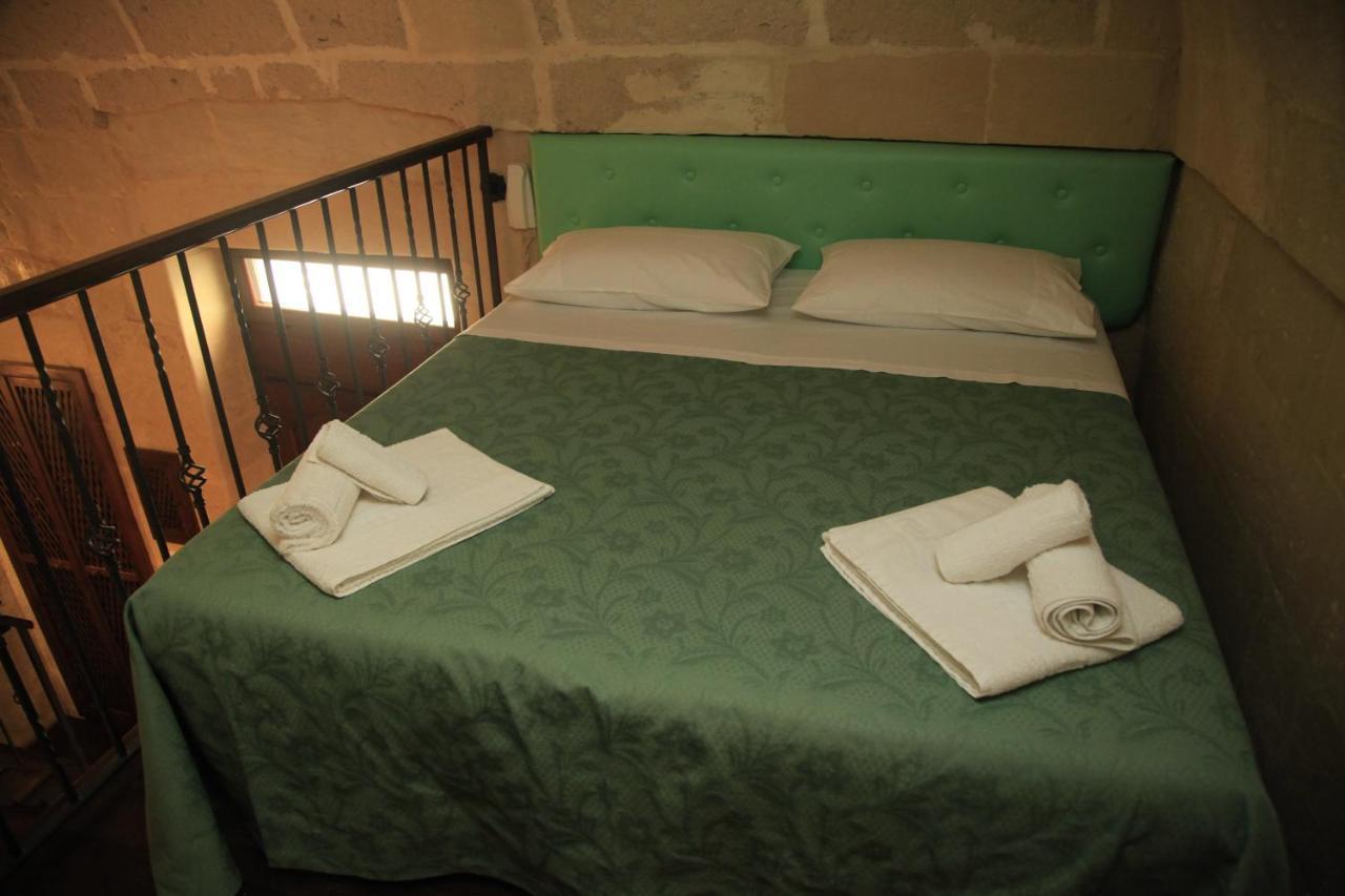 Dimora Dei Figuli Hotell Lecce Rum bild